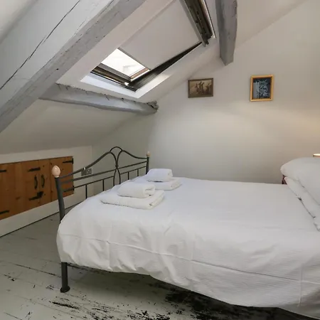 Apartment Flat 1