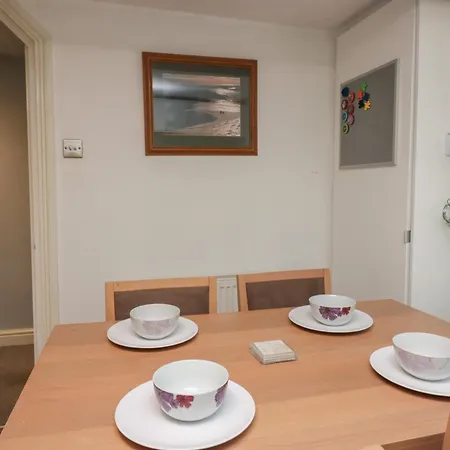 Apartment Flat 1 *